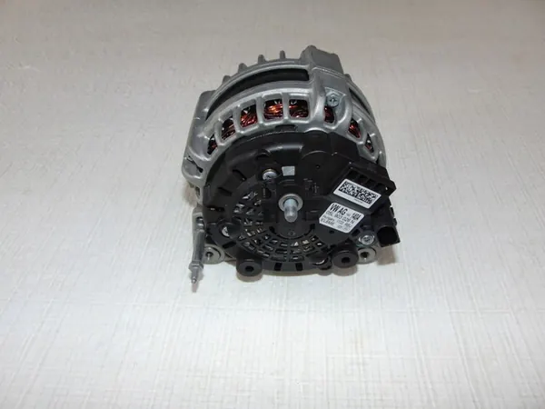 VW Passat B8 Generaattori 05L903026N image 3