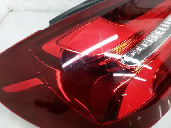 Lámpara trasera Mercedes-Benz A W176 A1769065000 image 10