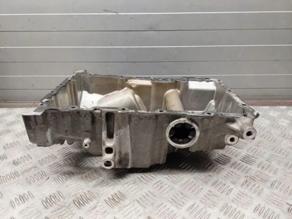 Öljypohja etu OEM 04893551AD Alfa Romeo Stelvio:lle image 6