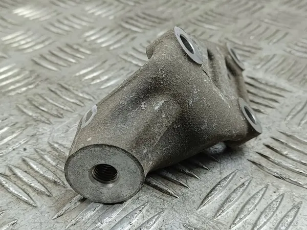 2022 KIA Sorento IV Support de différentiel arrière image 3