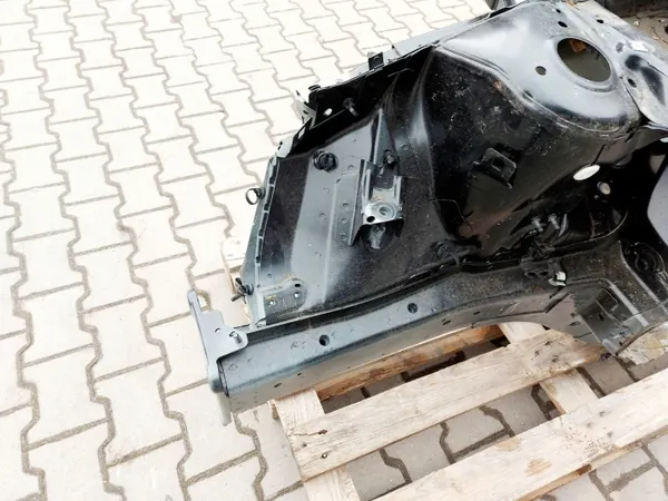 Aile avant droite Volvo XC40 OEM 717 image 7