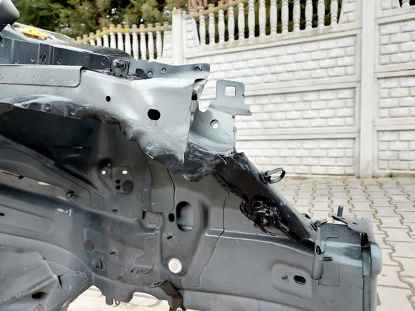 Aile avant droite Volvo XC40 OEM 717 image 8