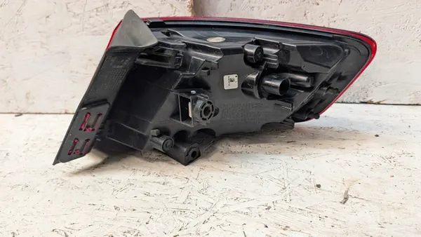 LÁMPARA TRASERA IZQUIERDA AUDI A3 8V 5D SPORTBACK 8V4945095A image 8