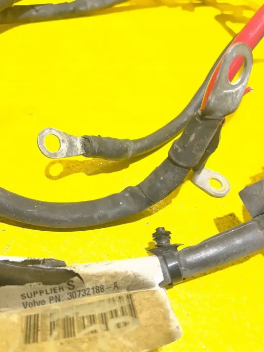 Câbles batterie Volvo S40 OEM 30732188 - Occasion image 4