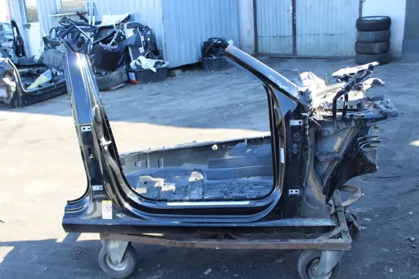 Audi A4 B9 rechte Seitenschürze OEM 5770469 image 2
