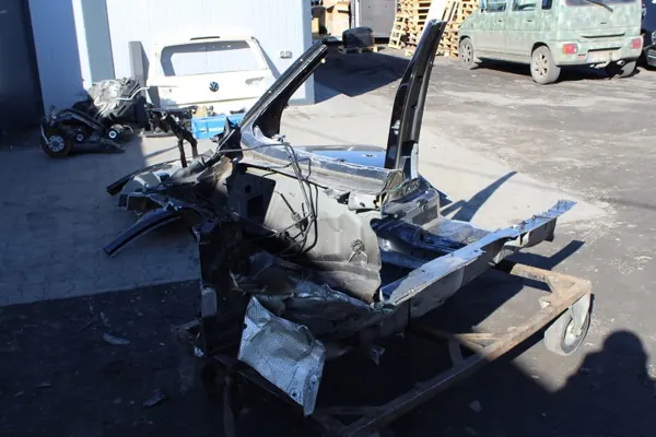 Audi A4 B9 rechte Seitenschürze OEM 5770469 image 3