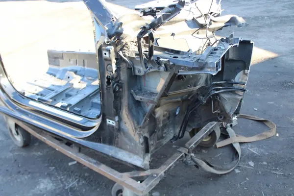 Audi A4 B9 rechte Seitenschürze OEM 5770469 image 5