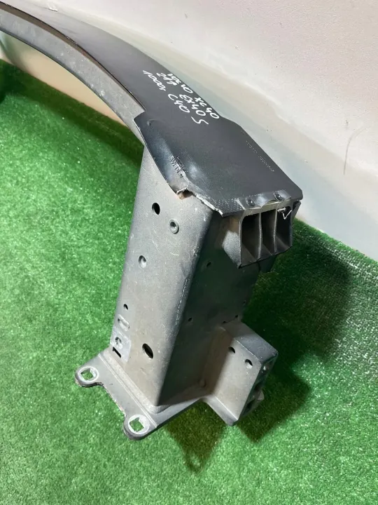 Volvo XC40 C40 Etupalkki OEM 32234645 image 3