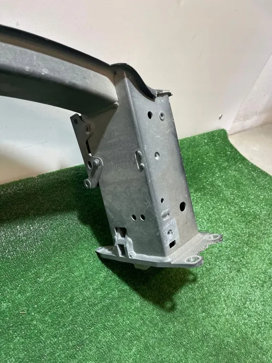 Volvo XC40 C40 Etupalkki OEM 32234645 image 5