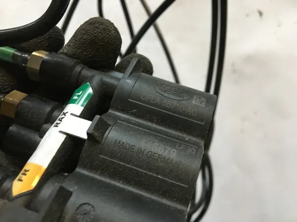 RANGE ROVER SPORT II L494 13- Fios de válvula de suspensão OEM image 6