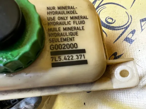OEM 97034723121 Ohjausvoimanestesäiliö Porsche Panamera image 5