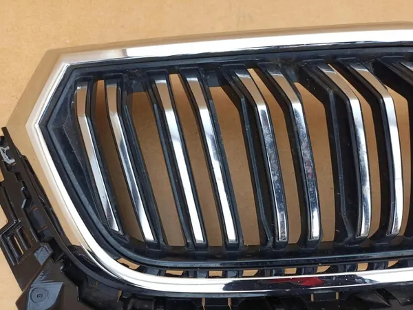 SKODA KODIAQ LIFT 21- Front Grill 565807723A image 7