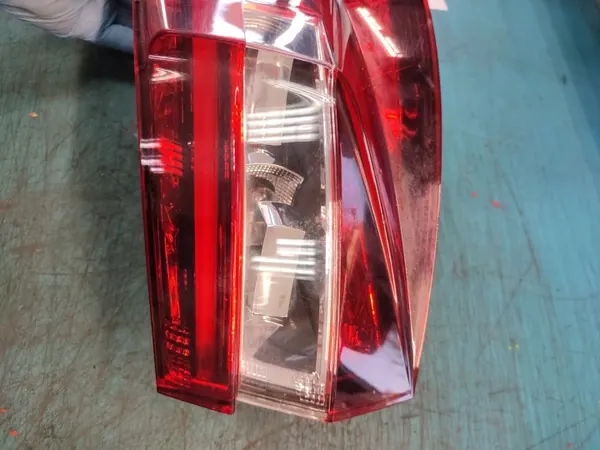 Rechte Heckleuchte Skoda Superb III 15-19 LED OEM 3V9945208A image 4