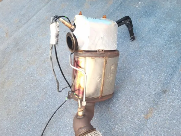 Catalyseur DPF d'occasion OEM 5N0131723E pour VW Tiguan image 3