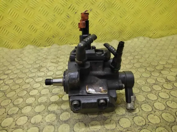 Peugeot 307 2.0 HDI bränslepump OEM 0445010046 image 4