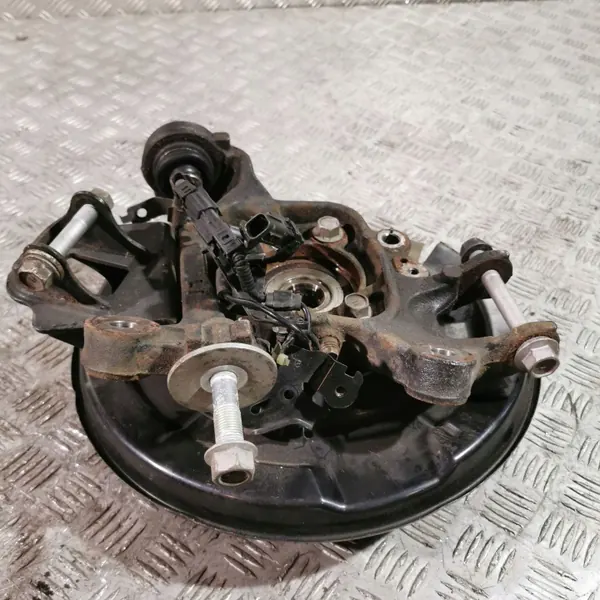 Lexus RX 450H 2019 Bakhjulsnav OEM UTO33645 image 9