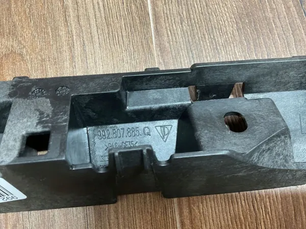 Porsche 911 992 Heckstoßstangen-Schieber OEM 992807885Q image 7