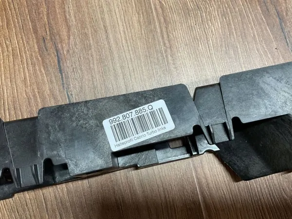 Porsche 911 992 Heckstoßstangen-Schieber OEM 992807885Q image 8