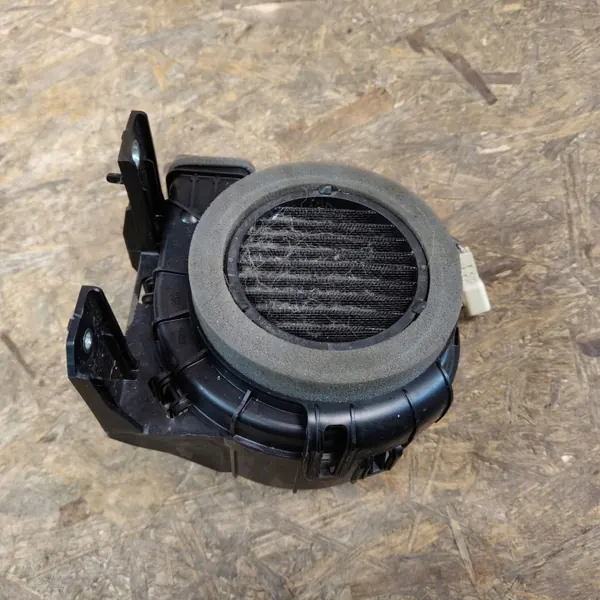 Toyota Hybride Accuventilator OEM G923052040 - Gebruikt image 2
