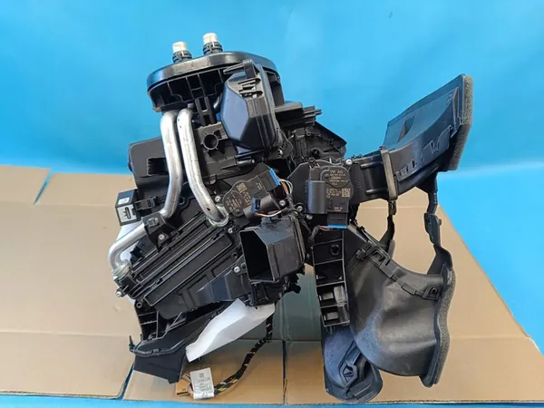 VERWARMINGSWISSEL SKODA SCALA LIFT 1.0TSI 2Q1820007B image 7