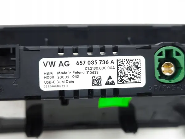 Puerto USB Skoda Enyaq iV OEM 657035736A - Usado image 10
