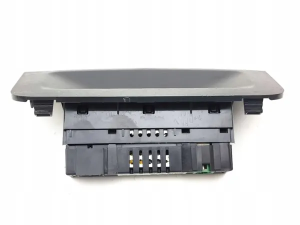 Puerto USB Skoda Enyaq iV OEM 657035736A - Usado image 5