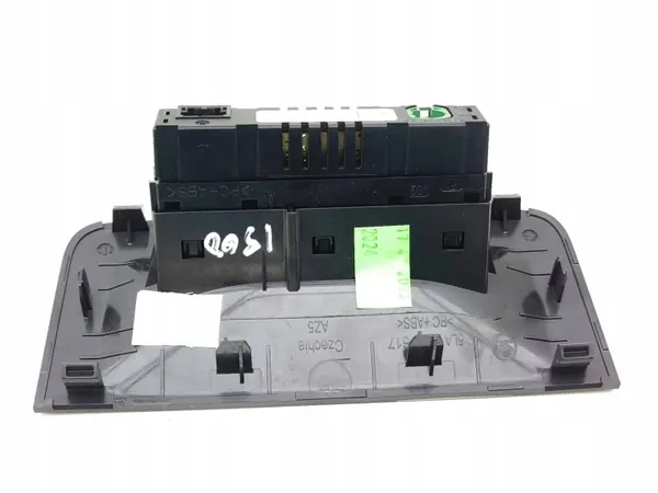 Puerto USB Skoda Enyaq iV OEM 657035736A - Usado image 7