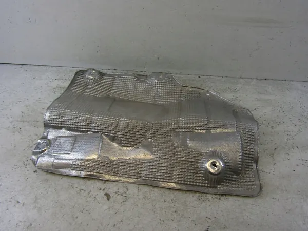 Opel Corsa F Avgasvärmeskydd OEM 9824324580 image 2