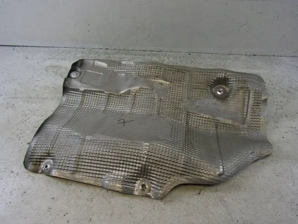 Opel Corsa F Avgasvärmeskydd OEM 9824324580 image 4