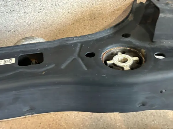 BMW Hinterachsschwinge OEM 8837900 - Gebraucht image 5