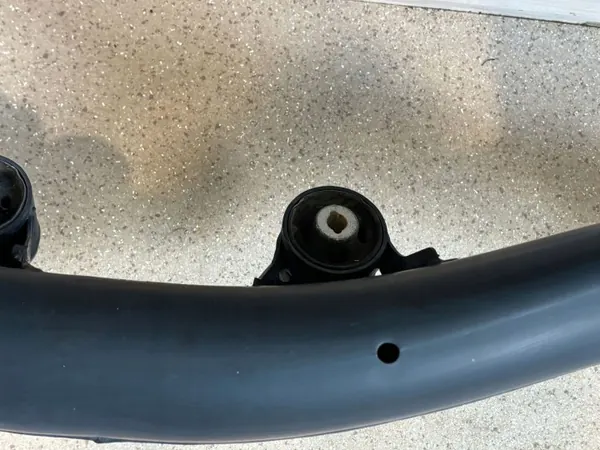 BMW Hinterachsschwinge OEM 8837900 - Gebraucht image 8