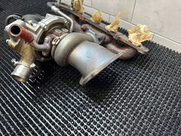 VOLVO V40 2012-2019 Turbocompresor CJ5G6K682DA image 3