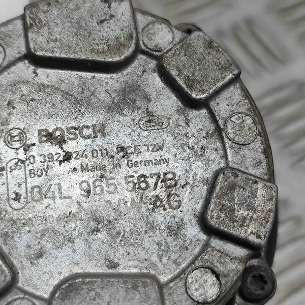 Vattenpump VW PASSAT VARIANT B8 04L965567B 2016 image 8