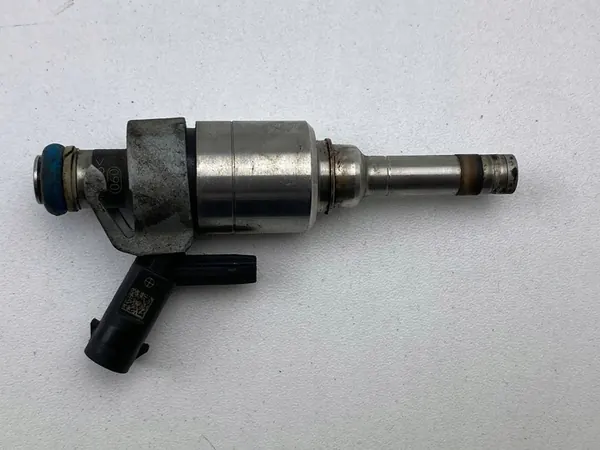 Iniettore carburante Audi A3 S3 8V 2017 image 2