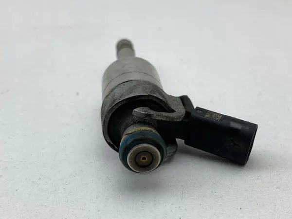 Iniettore carburante Audi A3 S3 8V 2017 image 4