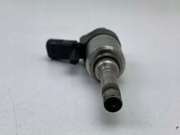Iniettore carburante Audi A3 S3 8V 2017 image 5
