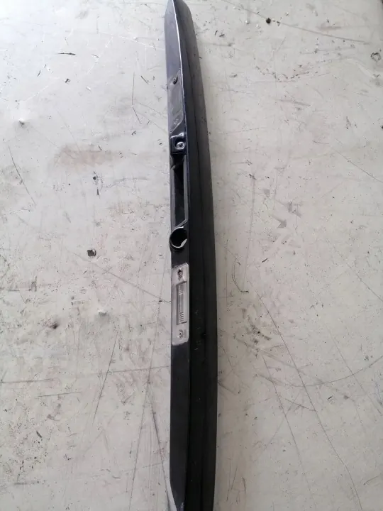 Audi A8 D3 Kofferbakstrip OEM XRA4512 - Gebruikt image 2