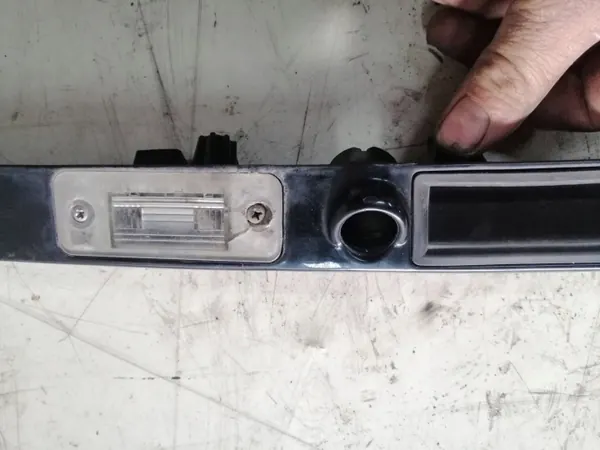 Audi A8 D3 Kofferbakstrip OEM XRA4512 - Gebruikt image 7
