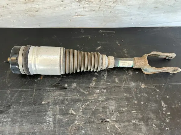 Jeep Grand Cherokee Fram höger luftfjädring 68080194AB image 6