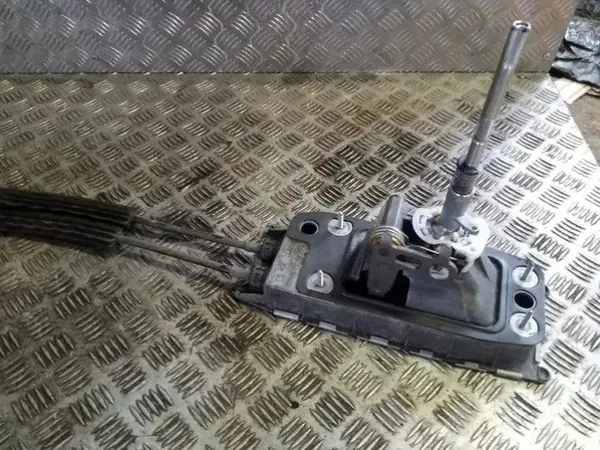 Levier de Vitesse OEM 1K0711049CK Skoda Octavia II image 3