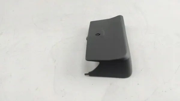 Prise USB Toyota OEM 55407K0020 - Occasion image 7