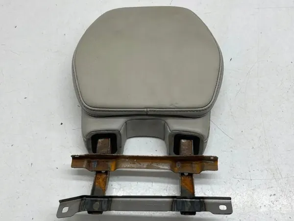 Volvo XC90 2022 Framstols Nackstöd OEM 314982751 image 2