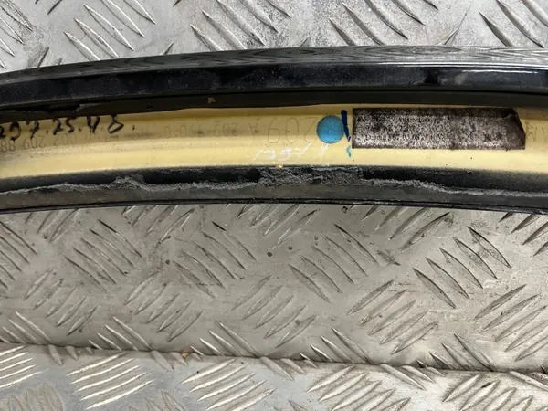 Spoiler Mercedes W209 OEM A2097900088 - Usado image 6