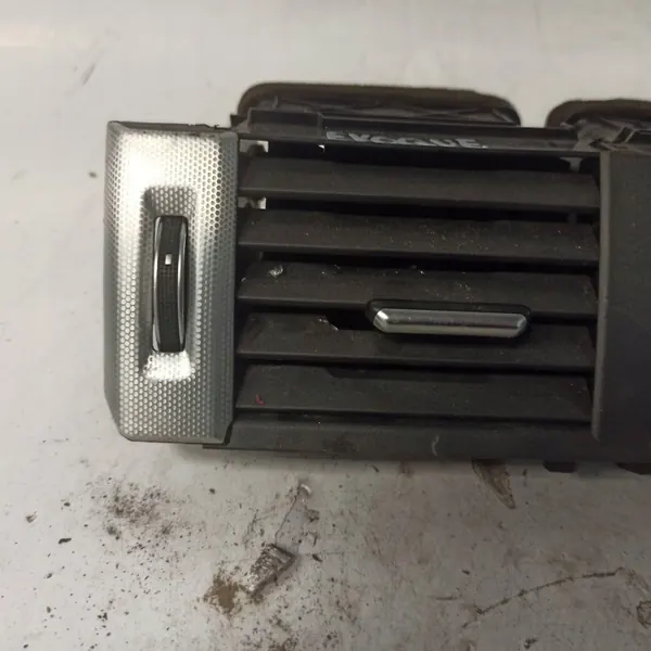 Land Rover Evoque middenrooster OEM GJ32014L21DA image 4