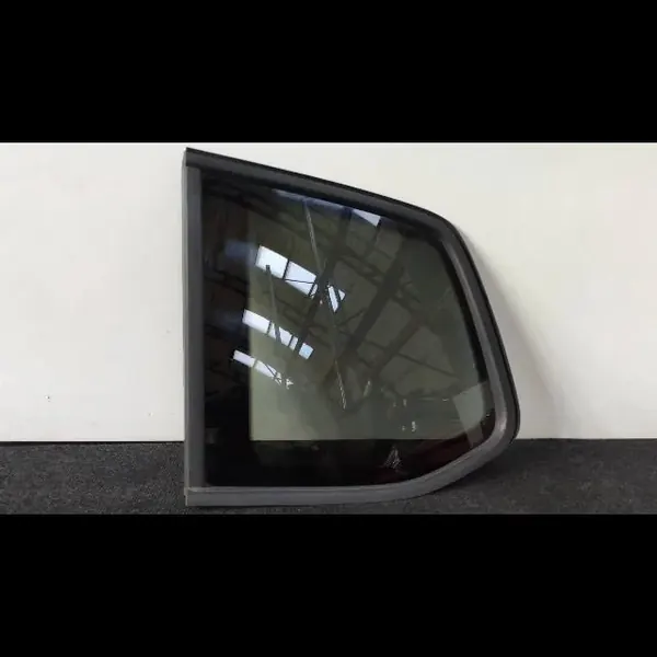 Vidro traseiro esquerdo VW Touran OEM 5TA845041 Usado image 2