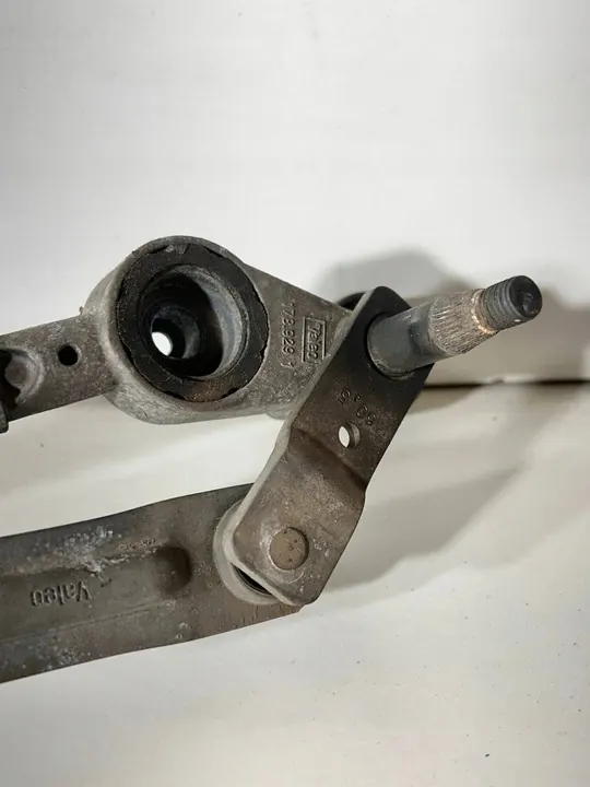 Audi Q7 4L Tuulilasinpyyhkijän mekanismi 2009 OEM 4L1955119 image 4