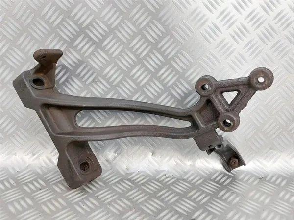 Suporte de escape Scania OEM 1445425 - Usado image 2