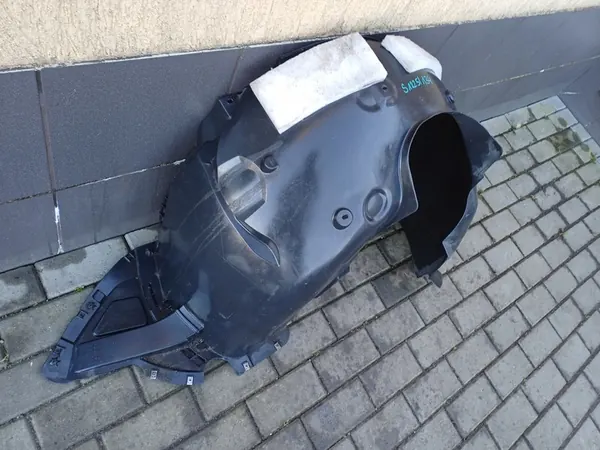 SKODA SUPERB 3 III 15- Right Front Wheel Arch 3V0809958 image 3