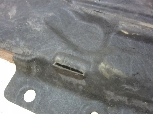 BMW X5 F15/F16/F86 Vänster Underredessköld OEM 51757325391 image 6