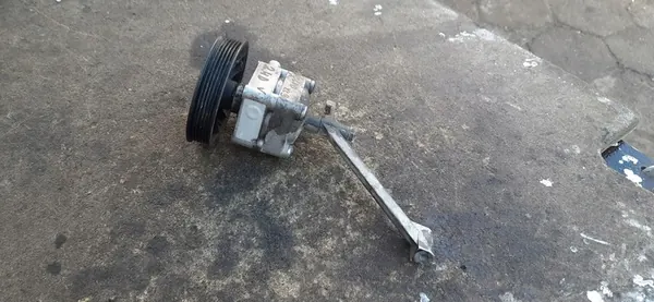 Bomba de direção assistida Volvo 2.4 D D5 image 2